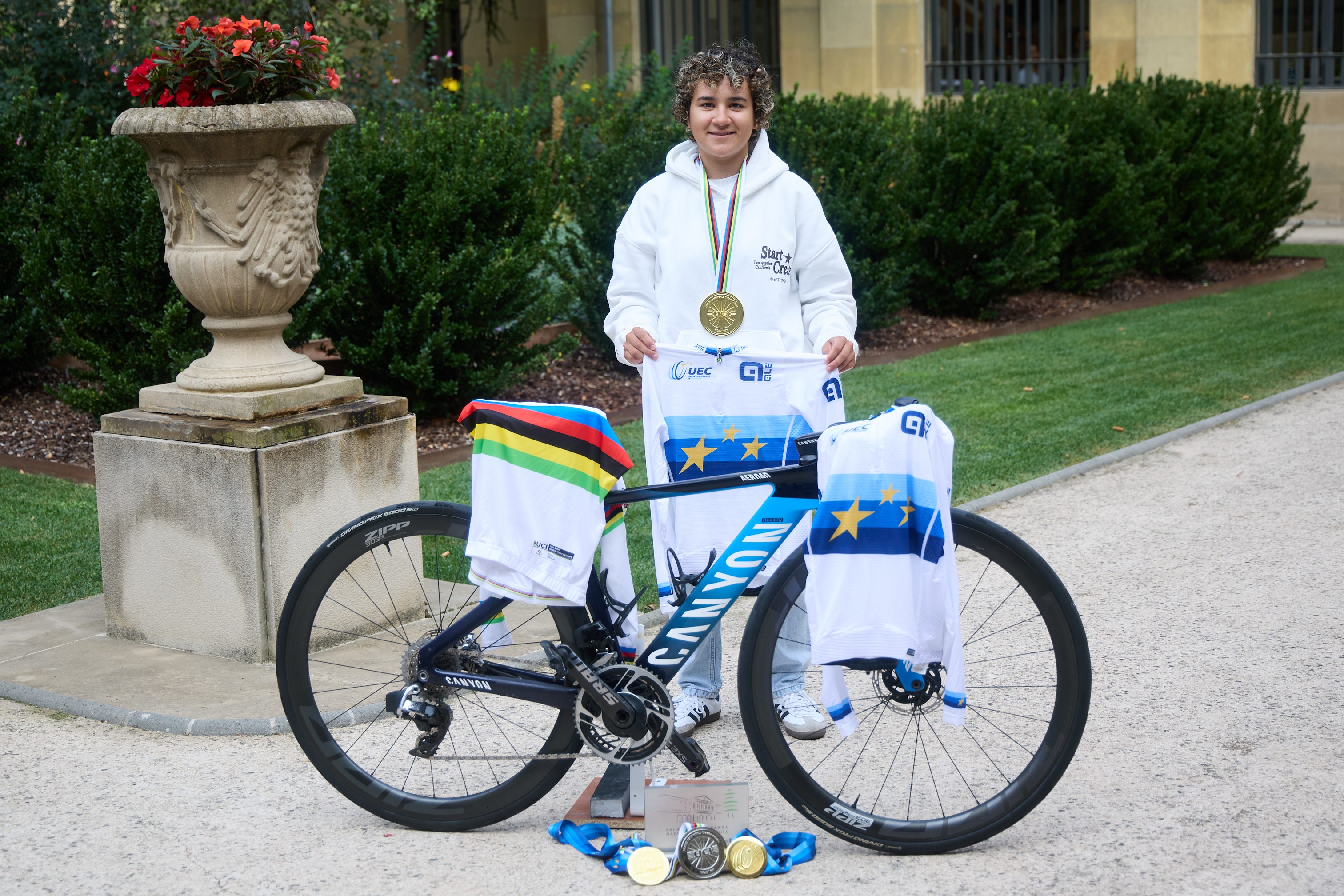 La presidenta Chivite felicita a la ciclista Paula Ostiz y la sit&uacute;a como referente para las y los j&oacute;venes deportistas navarros